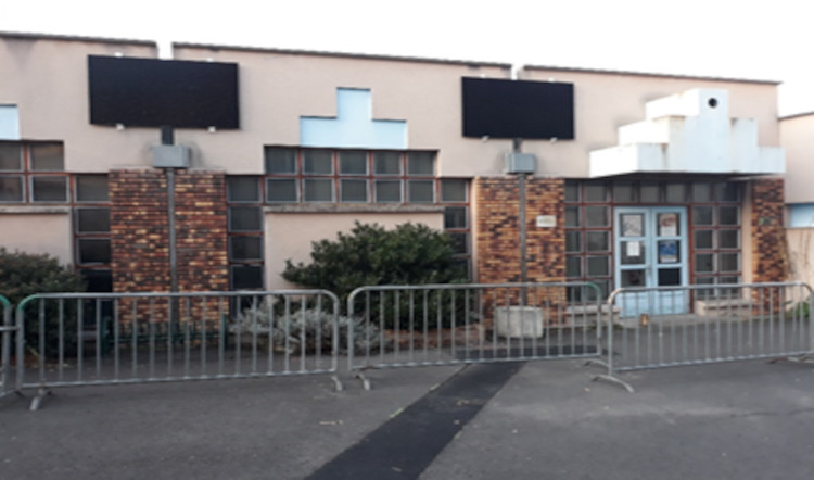Installation en façade de l'ecole de musique